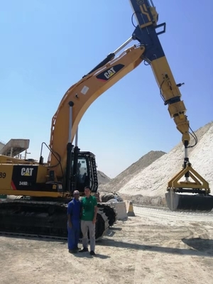 APIE KM220 Efficient And Versatile Excavator Clamshell Telescopic Arm With Depth 22m
