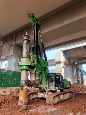 60m Diesel Low Headroom Piling Rig 200kN For Deep Holes