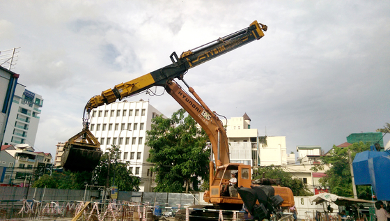 23 Ton Excavator Mounted Clamshell Telescopic Arm Long Reach Boom And Arm