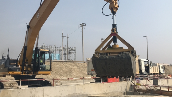Customization Excavator Telescopic Arm Long Reach Boom 22 Meters Long Arm For CAT